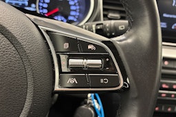 Valkoinen Kia Ceed 2022 kuva 17.