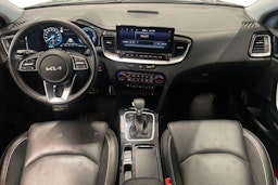 harmaa Kia Ceed 2022 kuva 7.