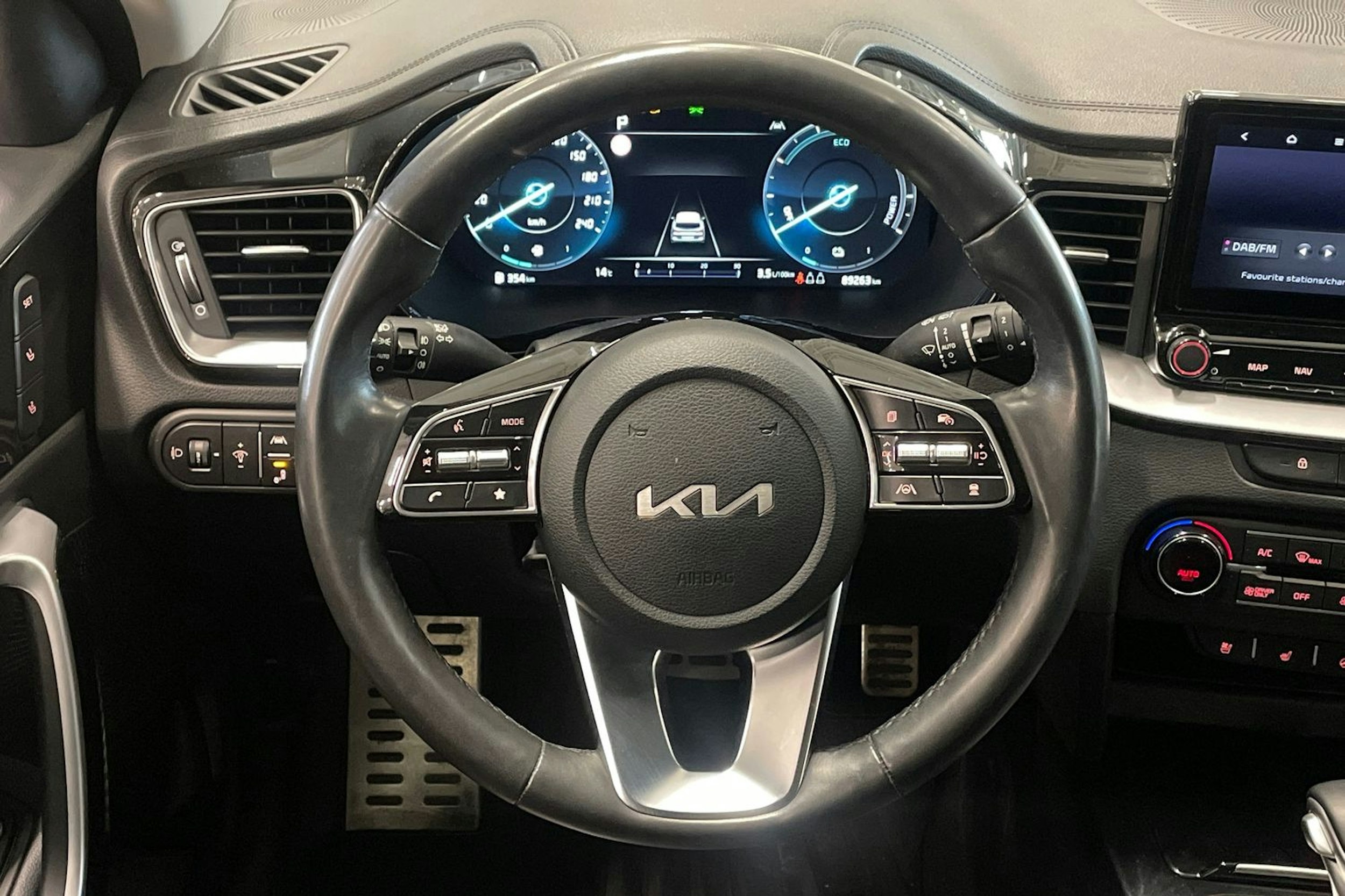 harmaa Kia Ceed 2022 kuva 13.