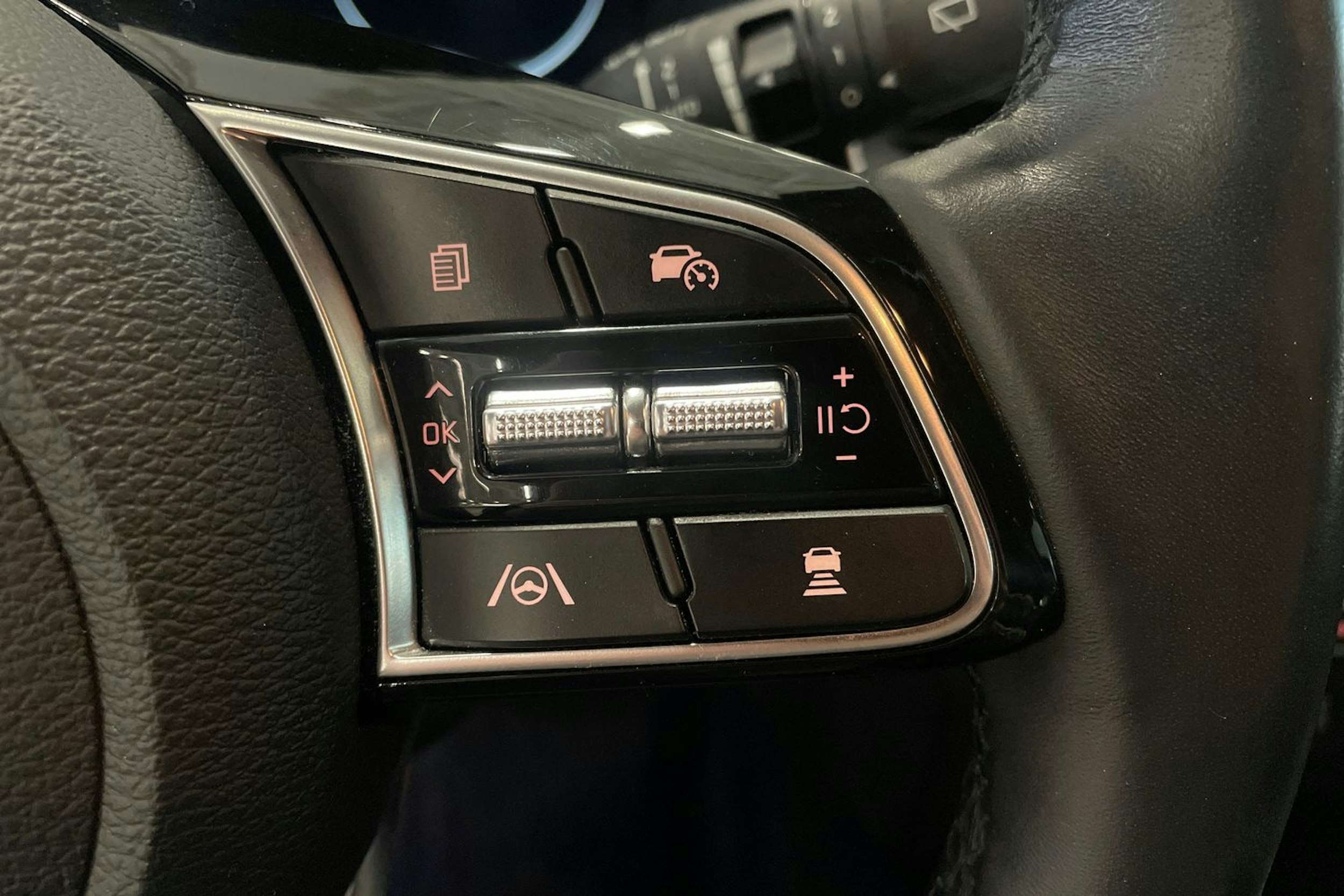 harmaa Kia Ceed 2022 kuva 14.