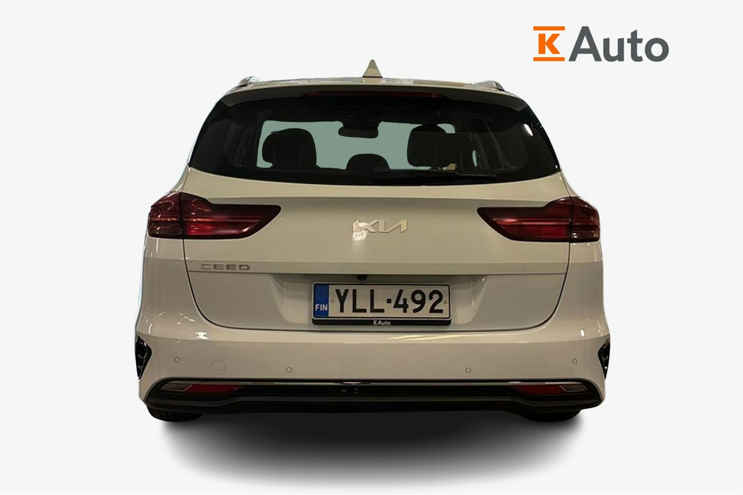 Valkoinen Kia ceed 2022 kuva 3.