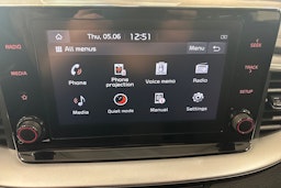 Valkoinen Kia ceed 2022 kuva 20.