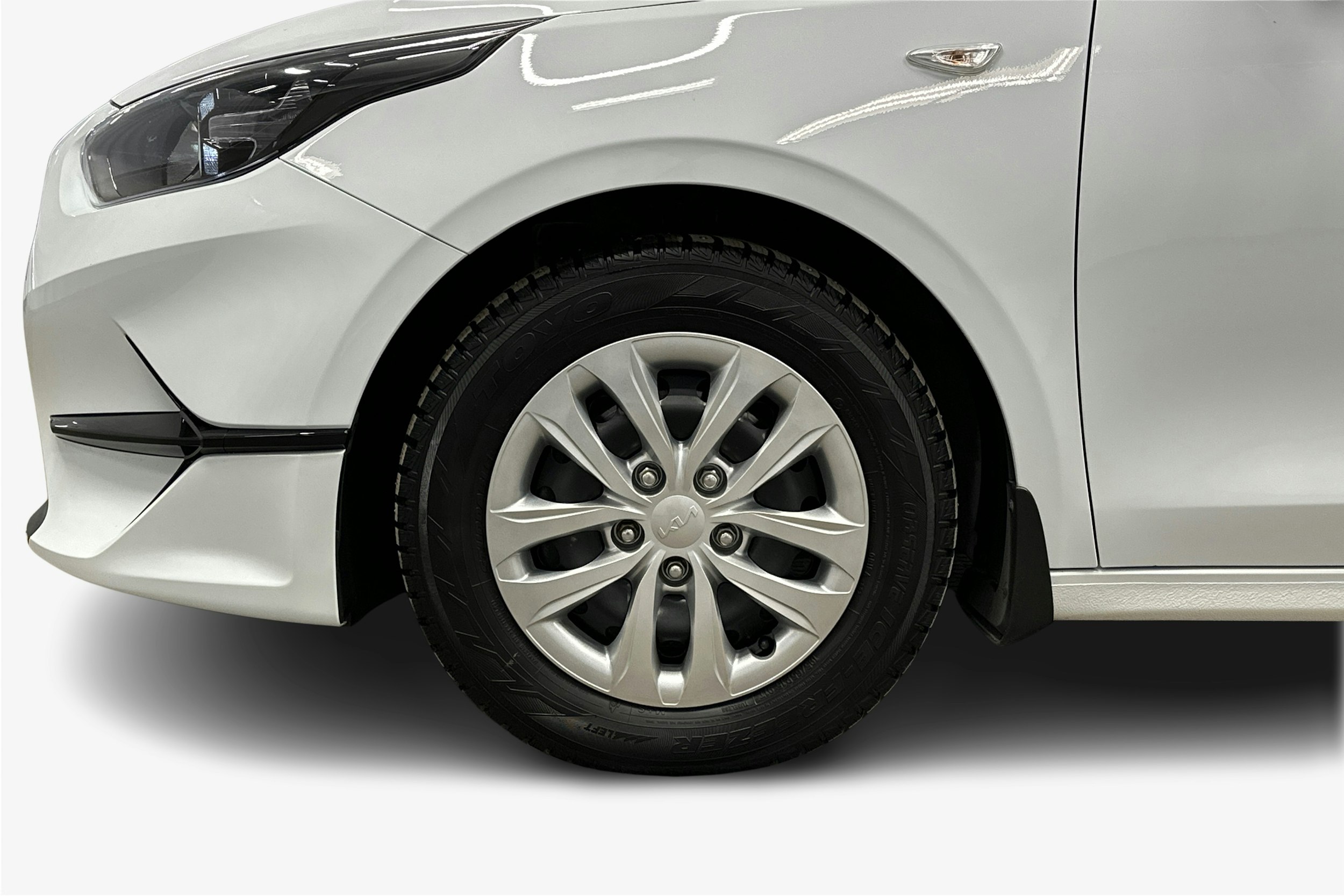 valkoinen Kia Ceed 2022 kuva 11.