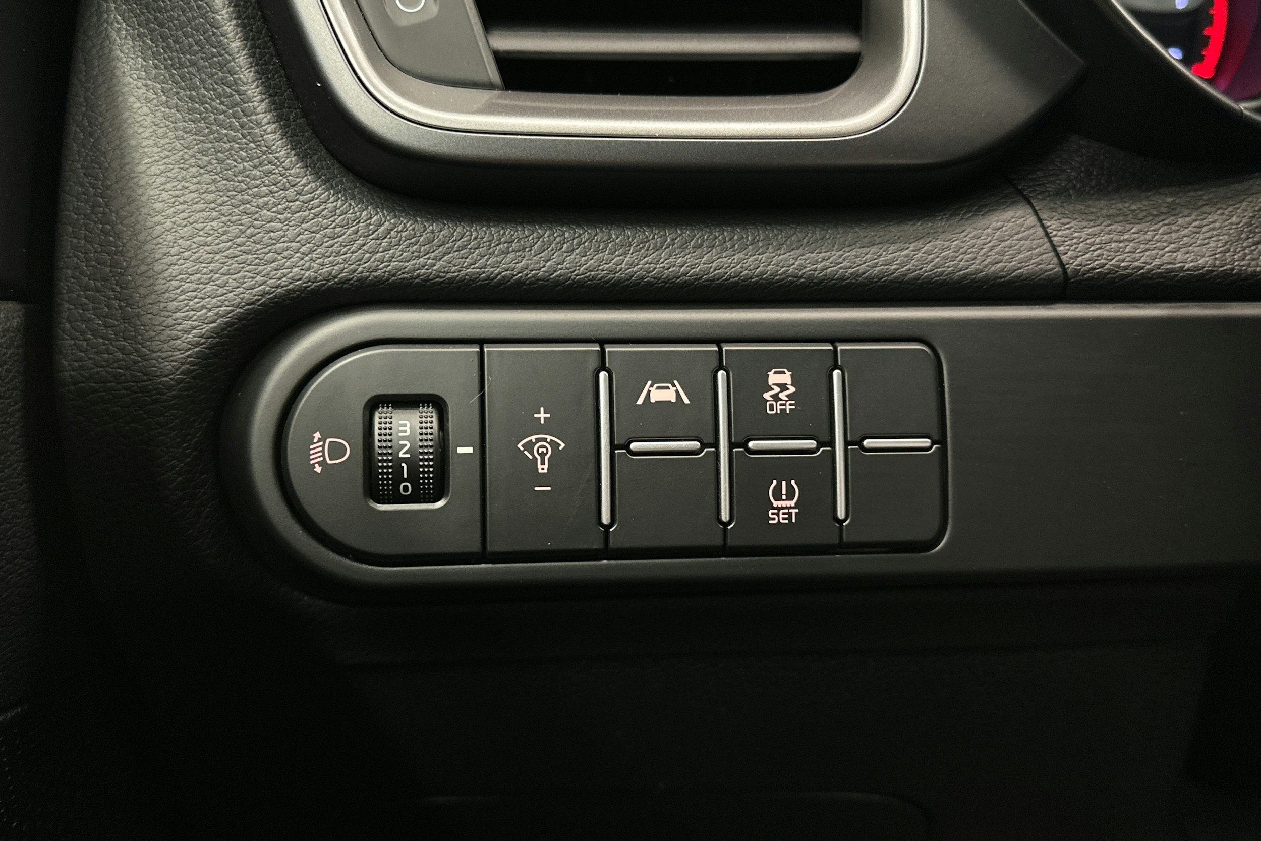 valkoinen Kia Ceed 2022 kuva 19.