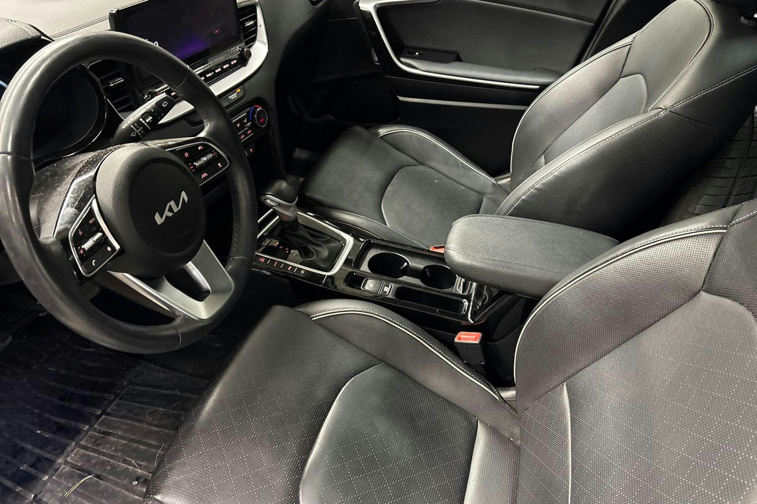 vihreä Kia Ceed 2023 kuva 3.