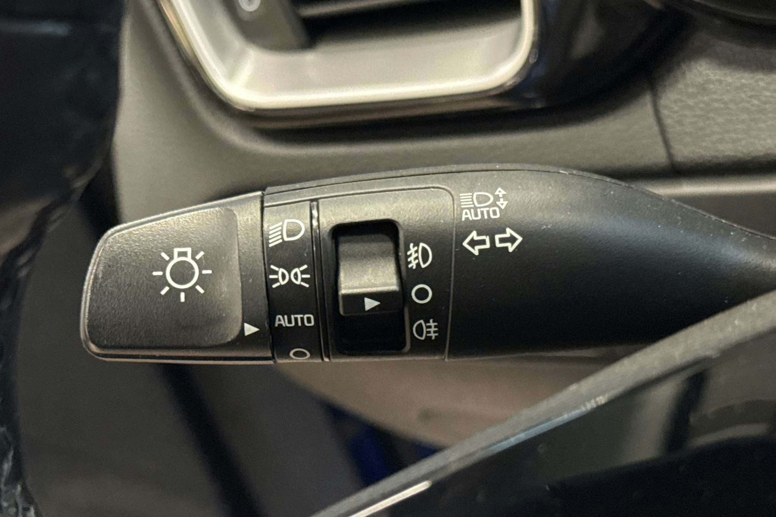 sininen Kia Ceed 2023 kuva 19.