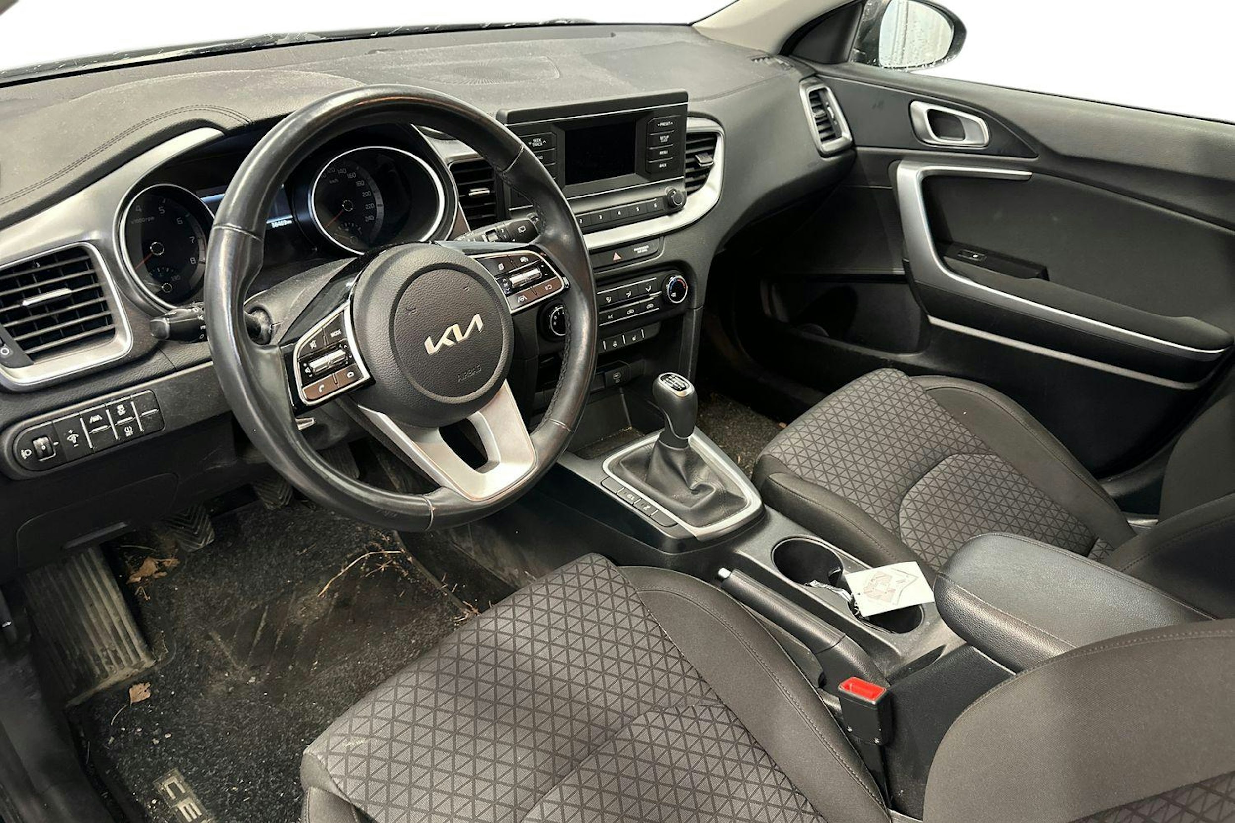 musta Kia Ceed 2023 kuva 3.