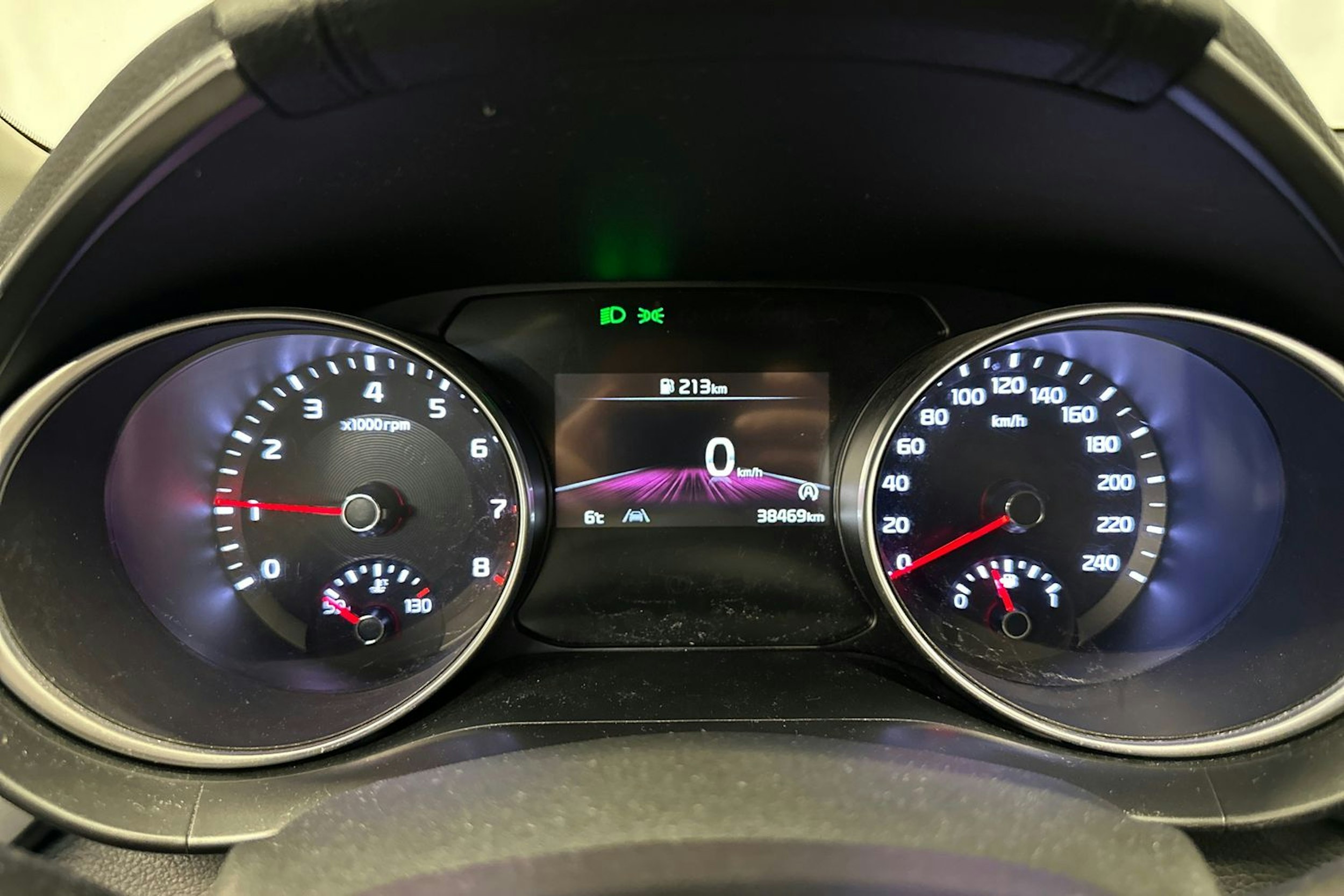 musta Kia Ceed 2023 kuva 18.