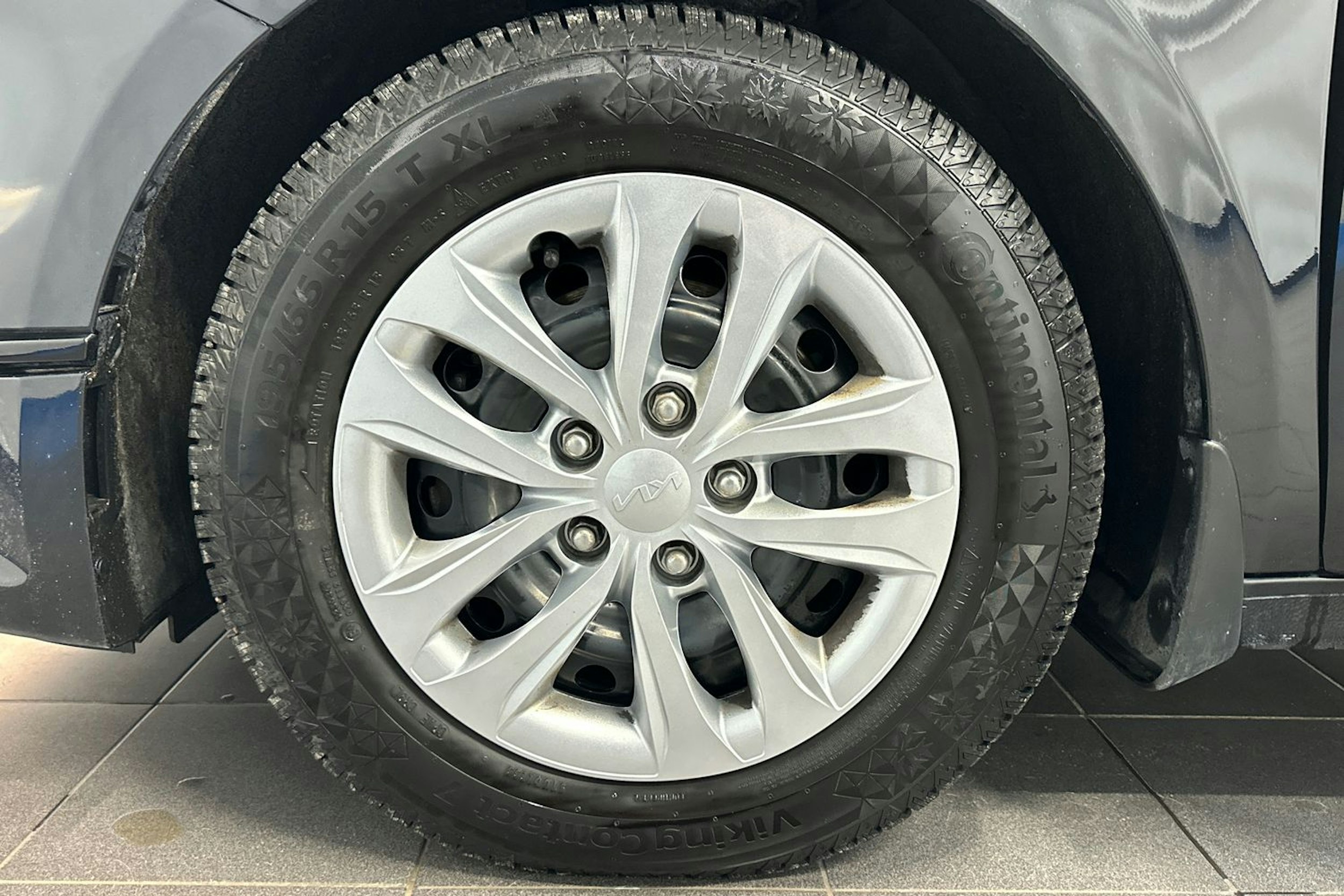 musta Kia Ceed 2023 kuva 23.