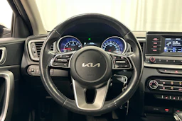 valkoinen Kia Ceed 2023 kuva 12.