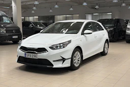 valkoinen Kia Ceed 2024 kuva 23.