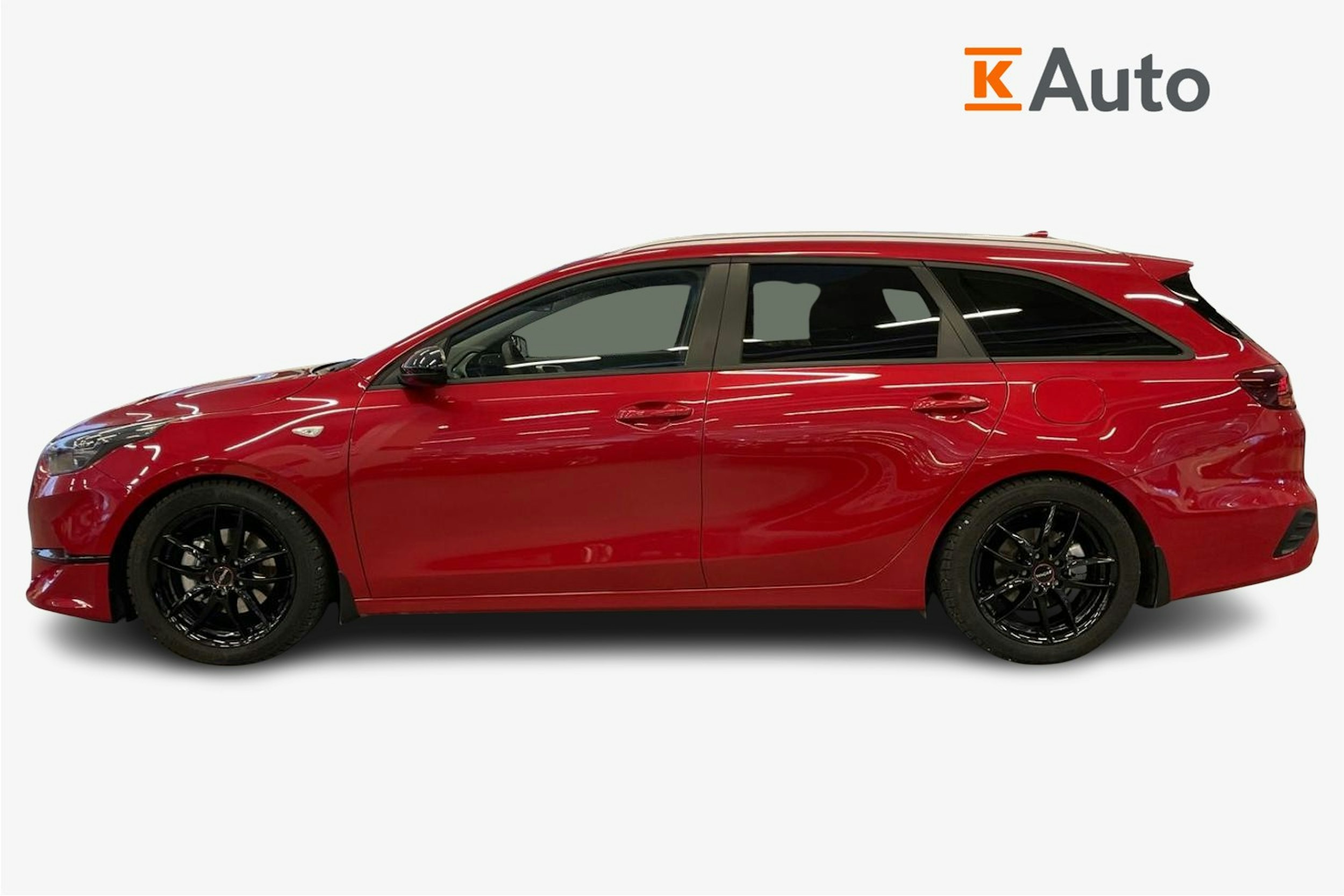 Punainen Kia ceed 2025 kuva 6.