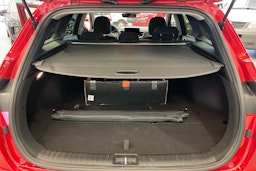 Punainen Kia ceed 2025 kuva 14.