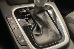 Punainen Kia ceed 2025 kuva 16.