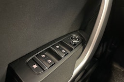 Punainen Kia ceed 2025 kuva 24.