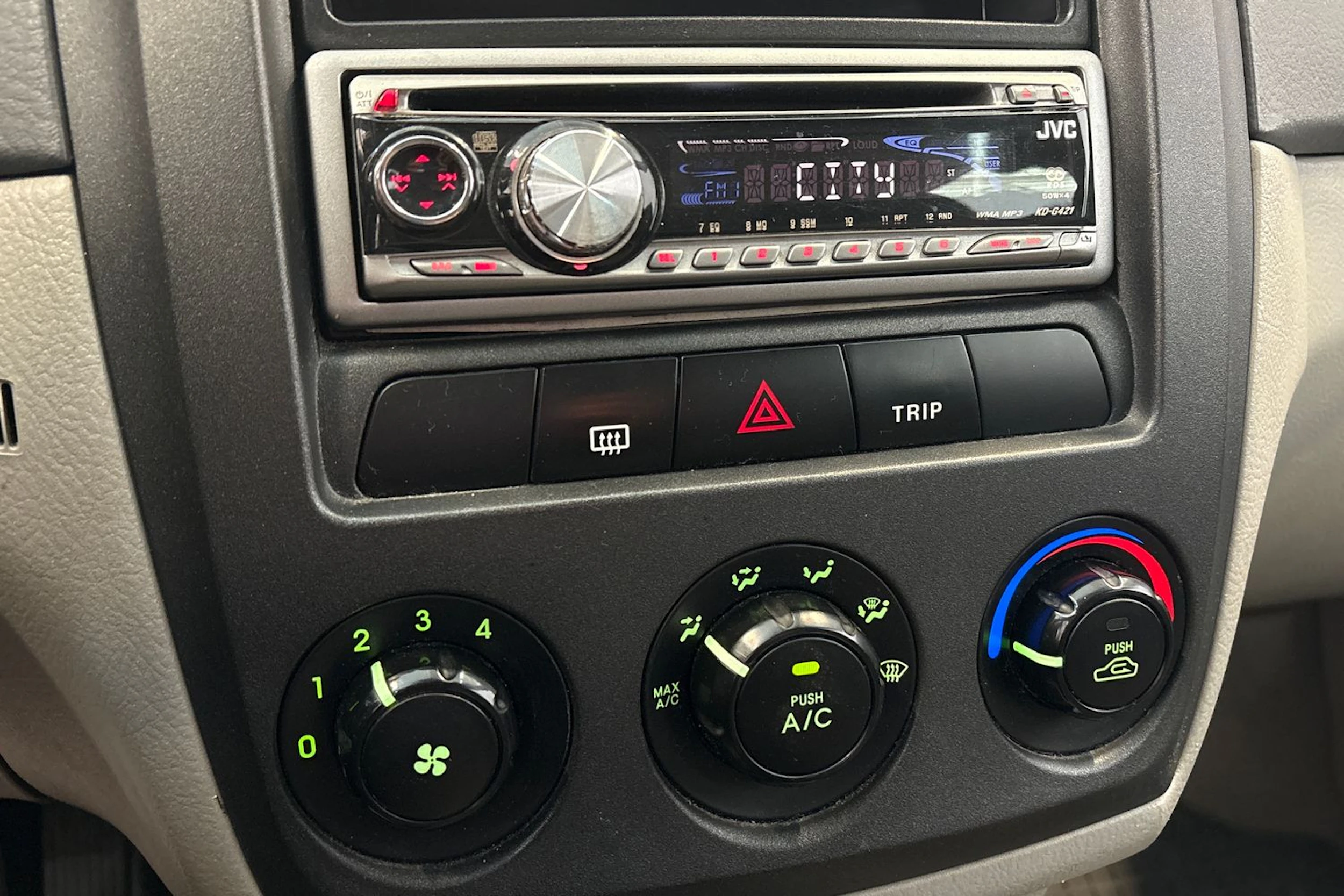 musta Kia Cerato 2006 kuva 13.