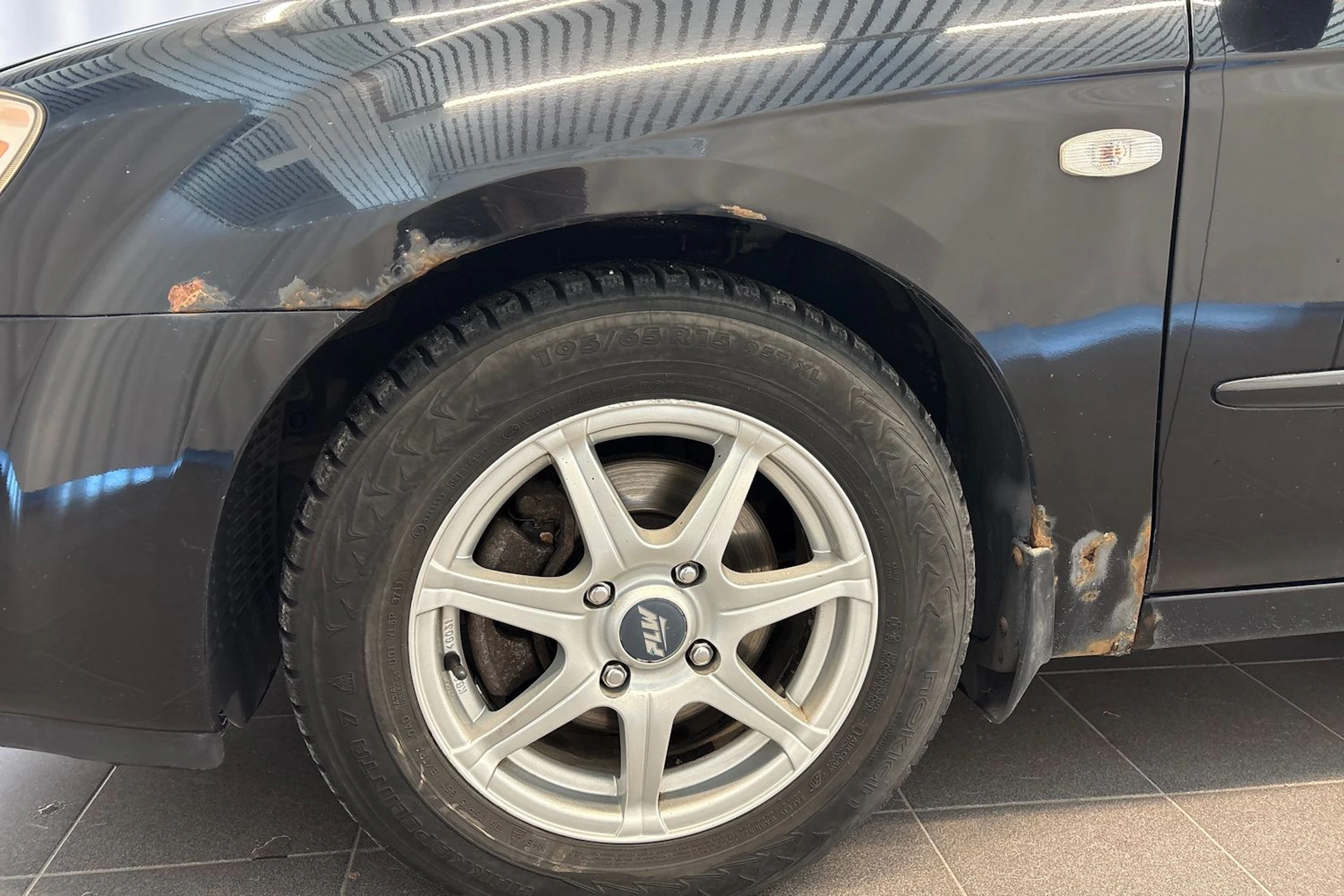 musta Kia Cerato 2006 kuva 26.