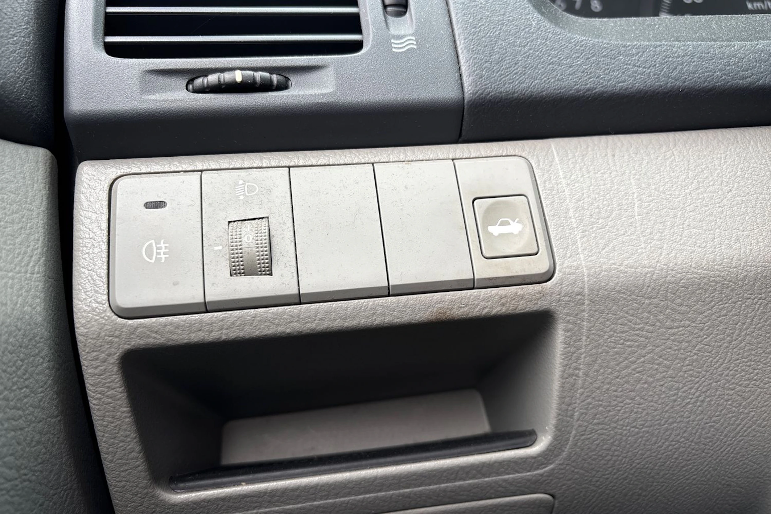 Sininen Kia Cerato 2006 kuva 34.