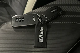 musta Kia EV6 2022 kuva 32.