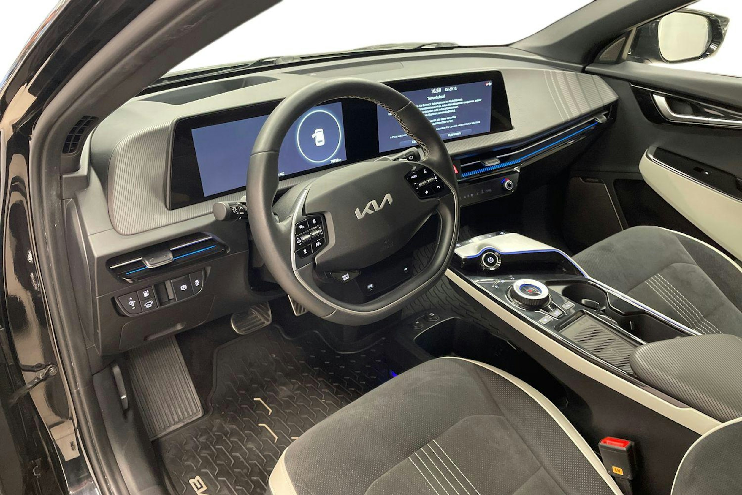 musta Kia EV6 2022 kuva 7.
