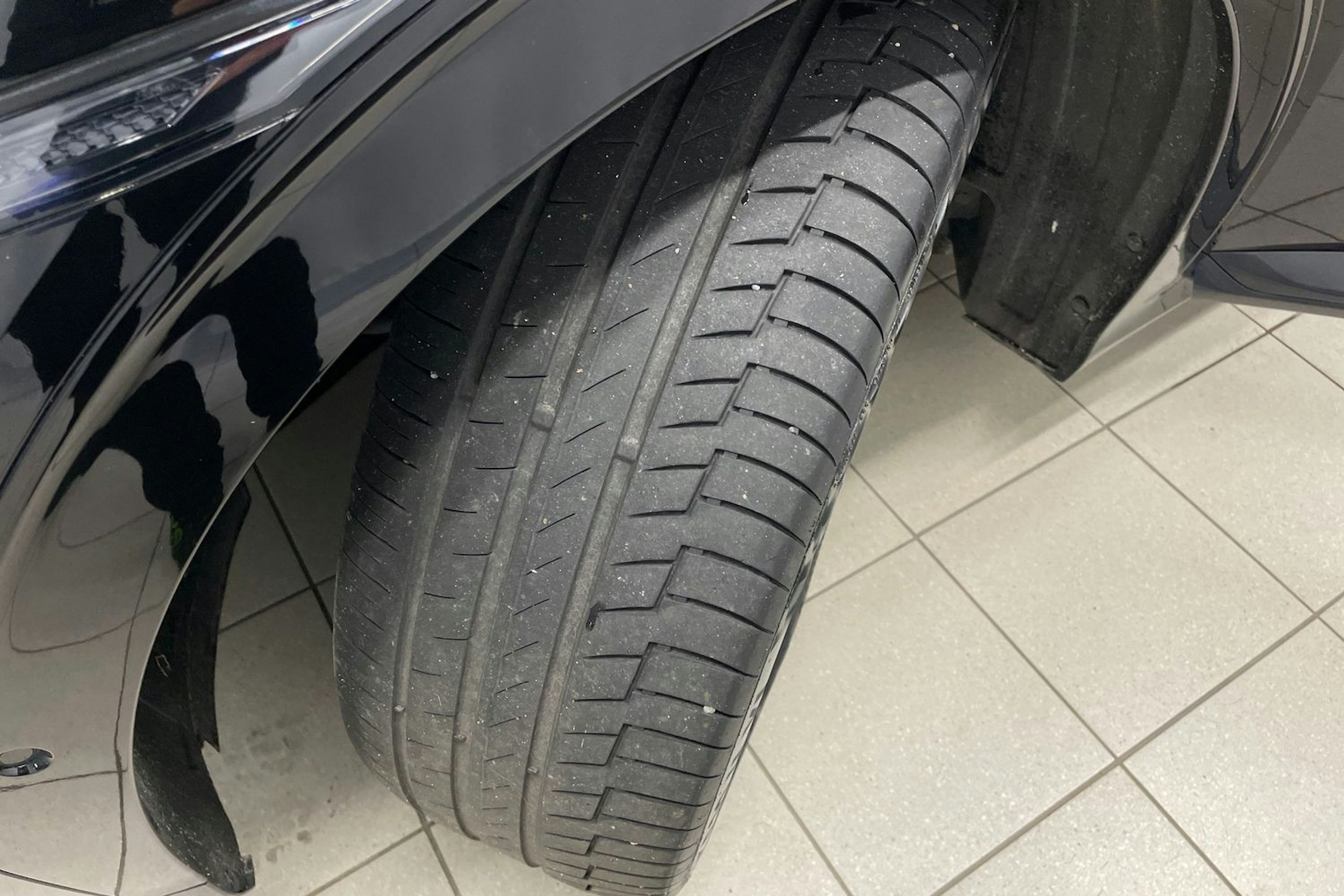 musta Kia EV6 2022 kuva 13.