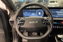 musta Kia EV6 2022 kuva 14.