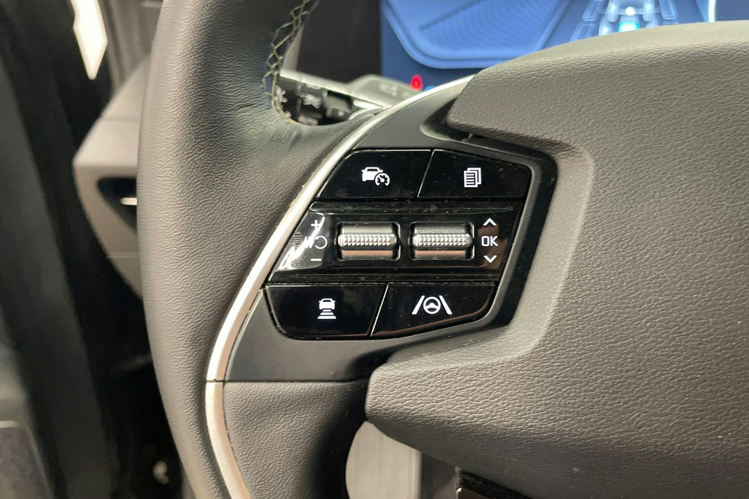 musta Kia EV6 2022 kuva 16.