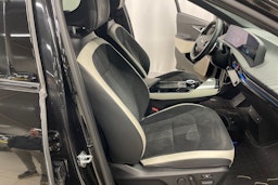 musta Kia EV6 2022 kuva 32.