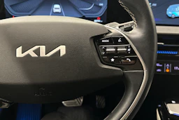 valkoinen Kia EV6 2022 kuva 12.