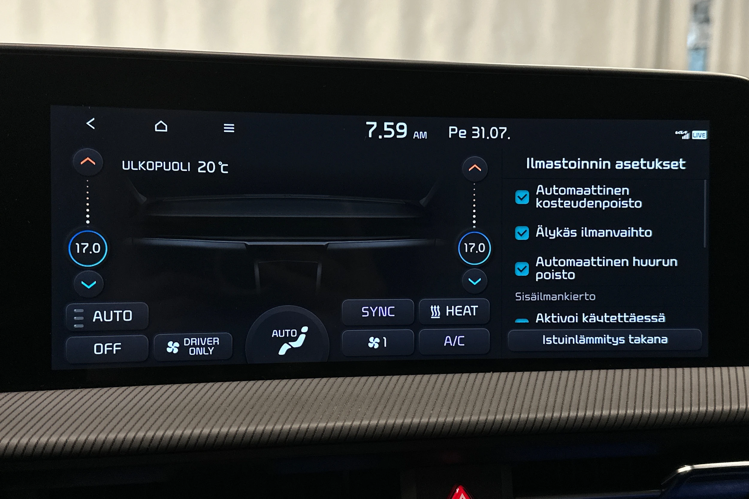 valkoinen Kia EV6 2022 kuva 24.