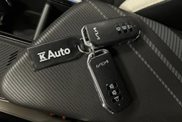 valkoinen Kia EV6 2022 kuva 42.