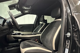 musta Kia EV6 2022 kuva 21.