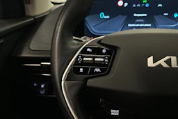 punainen Kia EV6 2022 kuva 15.