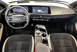 musta Kia EV6 2022 kuva 7.