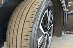 musta Kia EV6 2022 kuva 12.