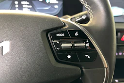 musta Kia EV6 2022 kuva 17.