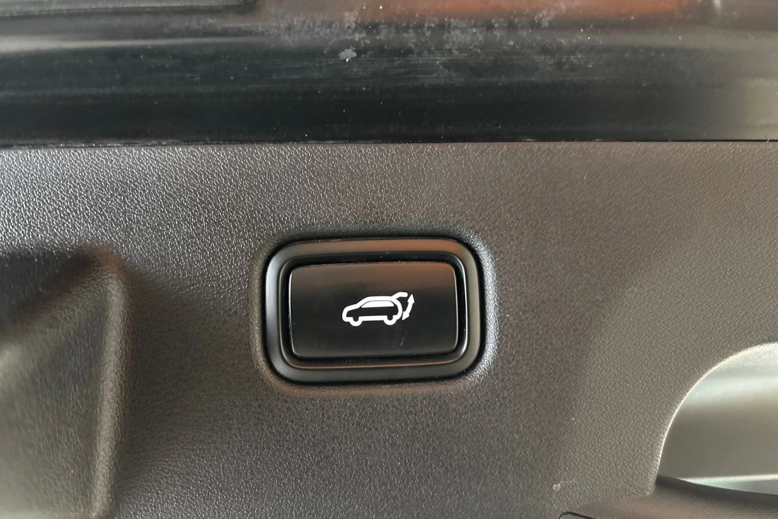 musta Kia EV6 2022 kuva 27.