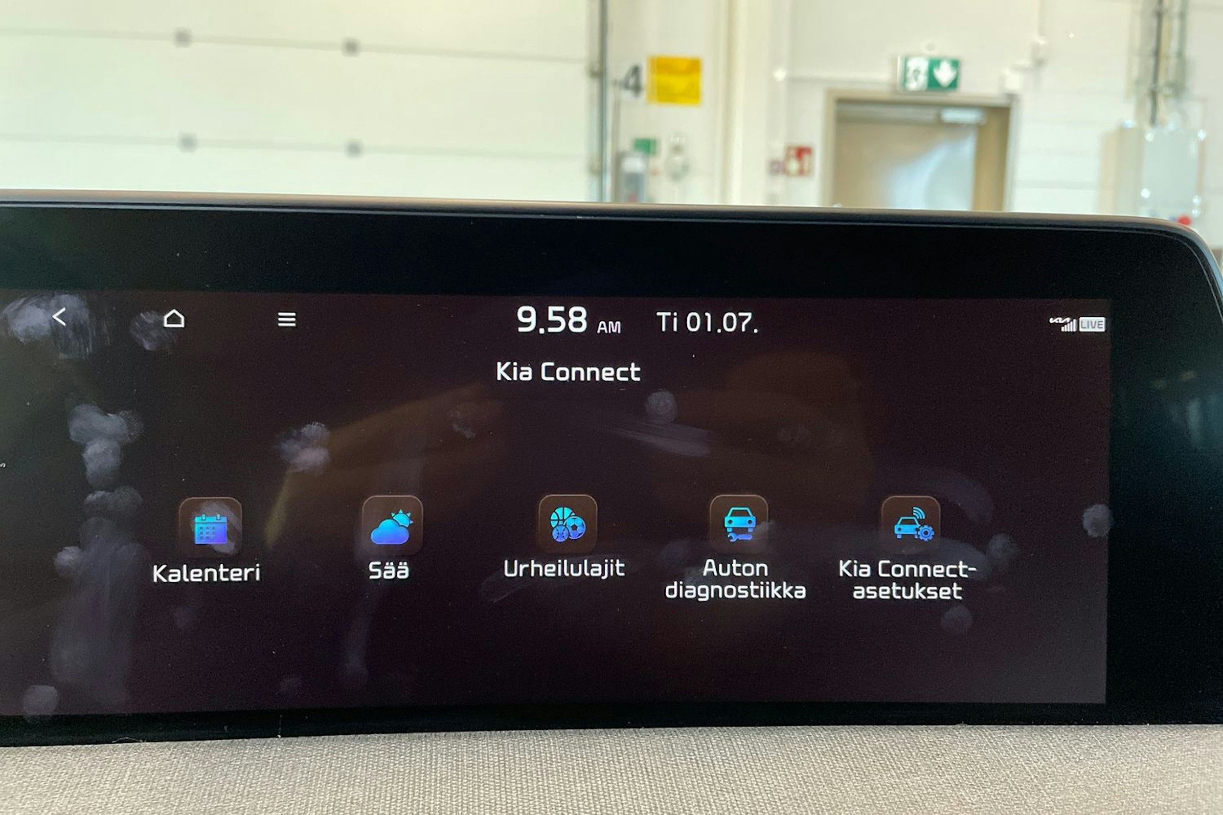 musta Kia EV6 2022 kuva 27.