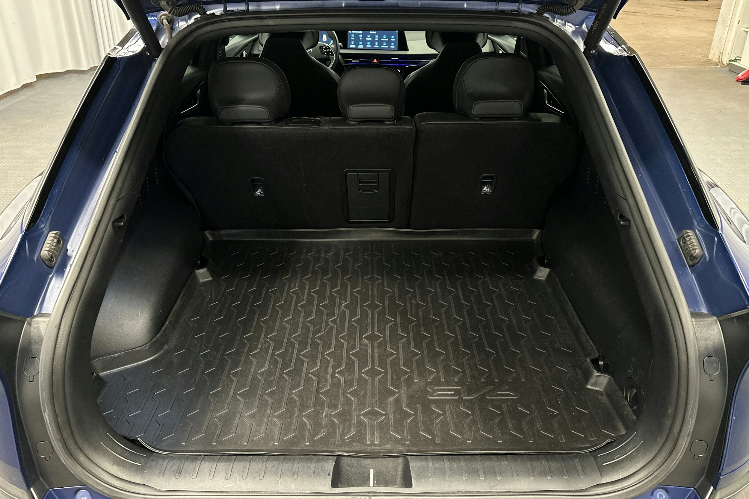 sininen Kia EV6 2022 kuva 14.