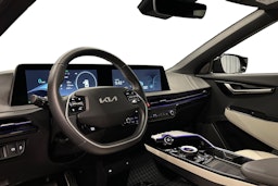 musta Kia EV6 2022 kuva 7.