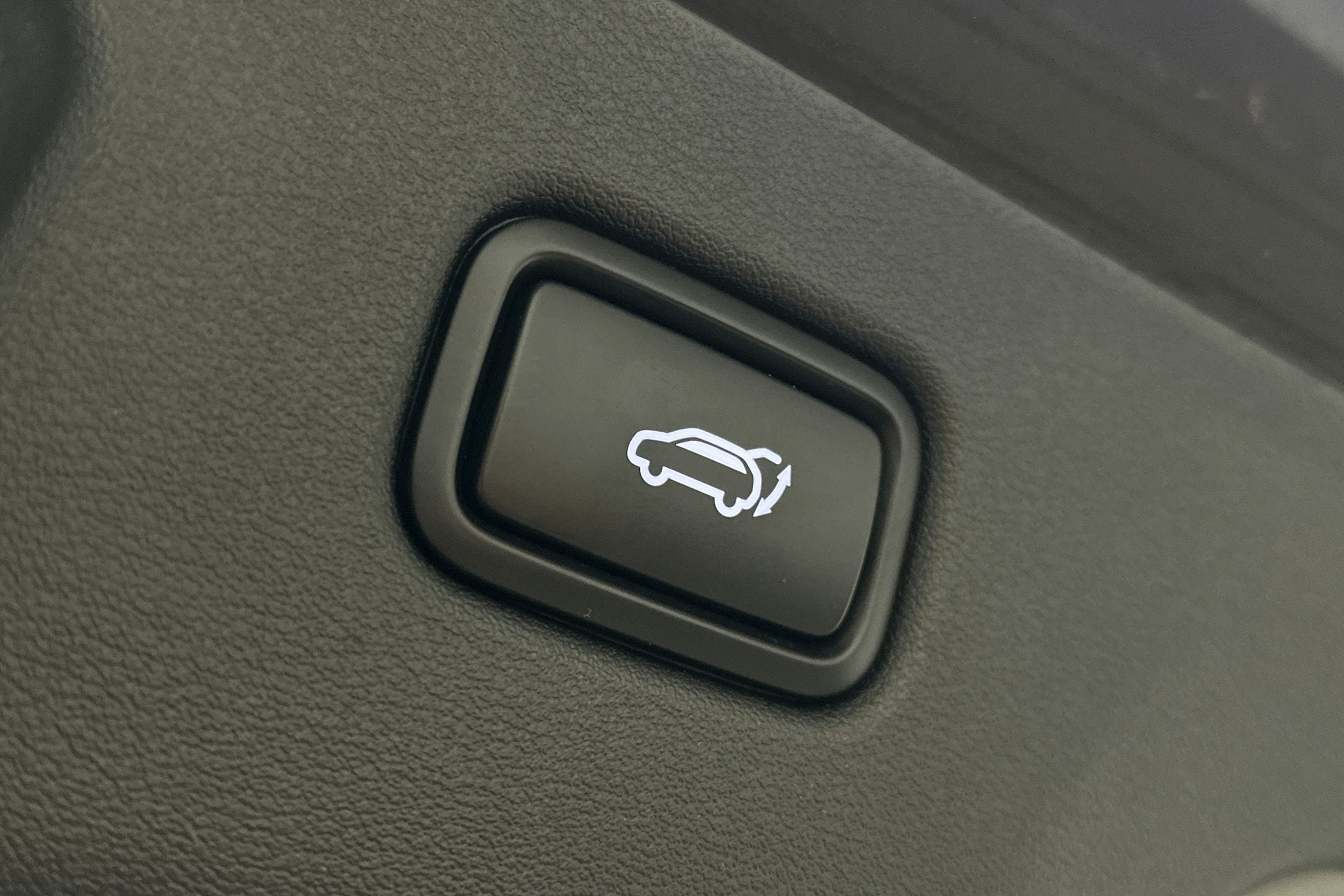 musta Kia EV6 2022 kuva 15.