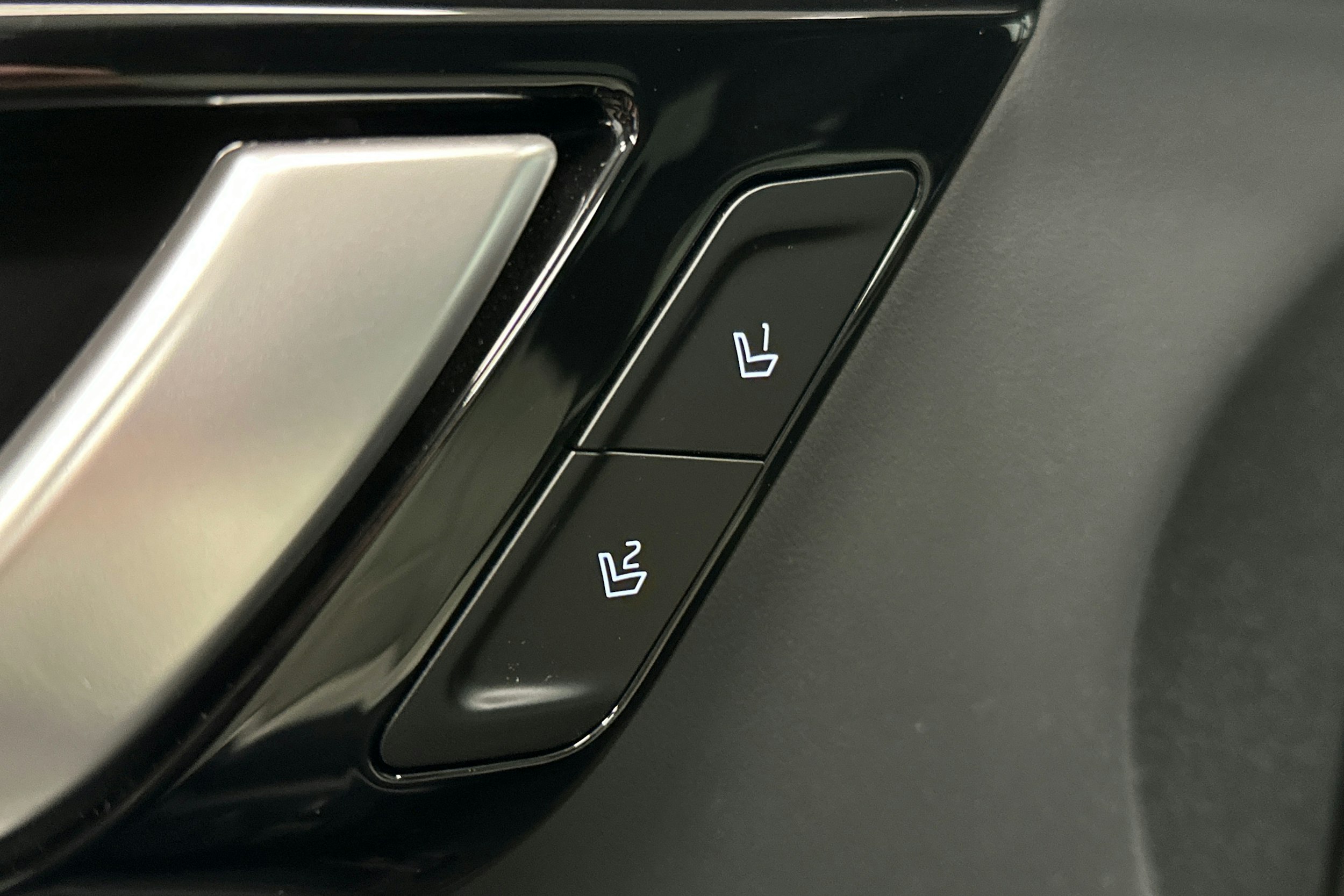 musta Kia EV6 2022 kuva 19.