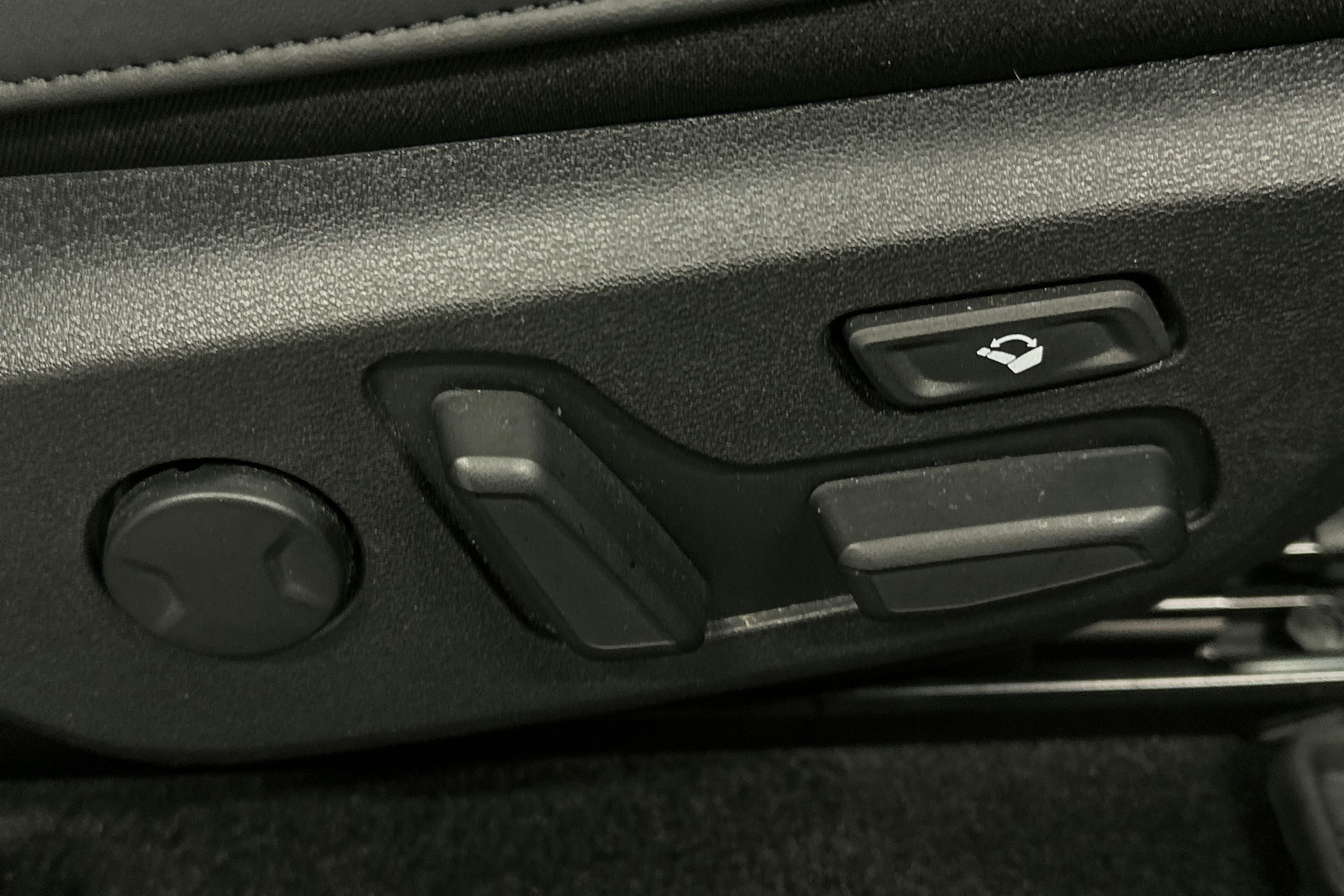 musta Kia EV6 2022 kuva 20.