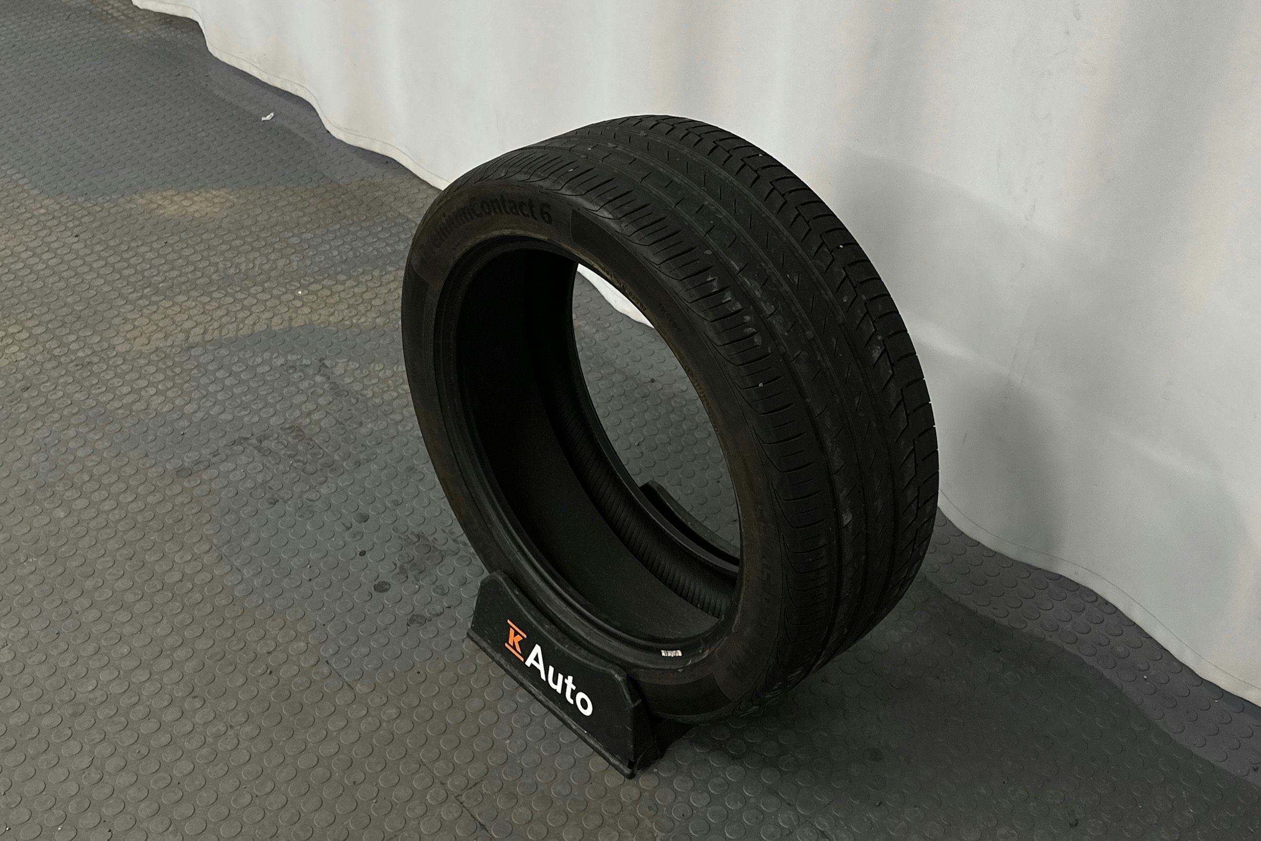 harmaa Kia EV6 2022 kuva 13.