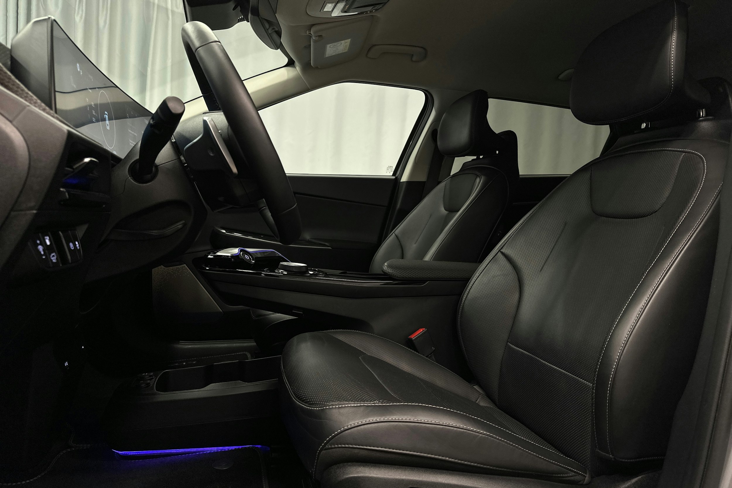 harmaa Kia EV6 2022 kuva 32.