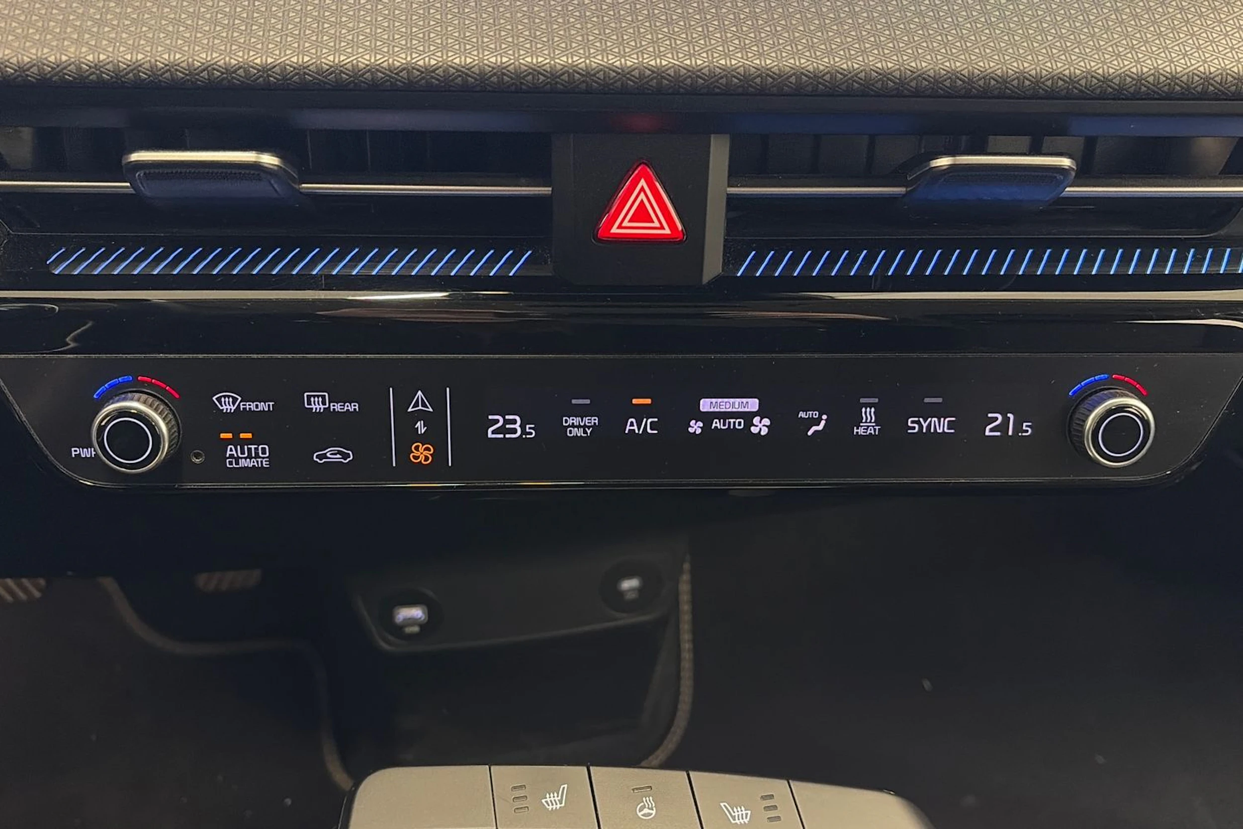 harmaa Kia EV6 2022 kuva 23.