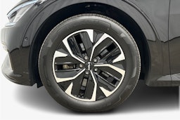 musta Kia EV6 2022 kuva 11.