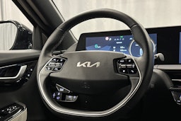 musta Kia EV6 2022 kuva 14.