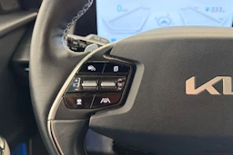 musta Kia EV6 2022 kuva 16.