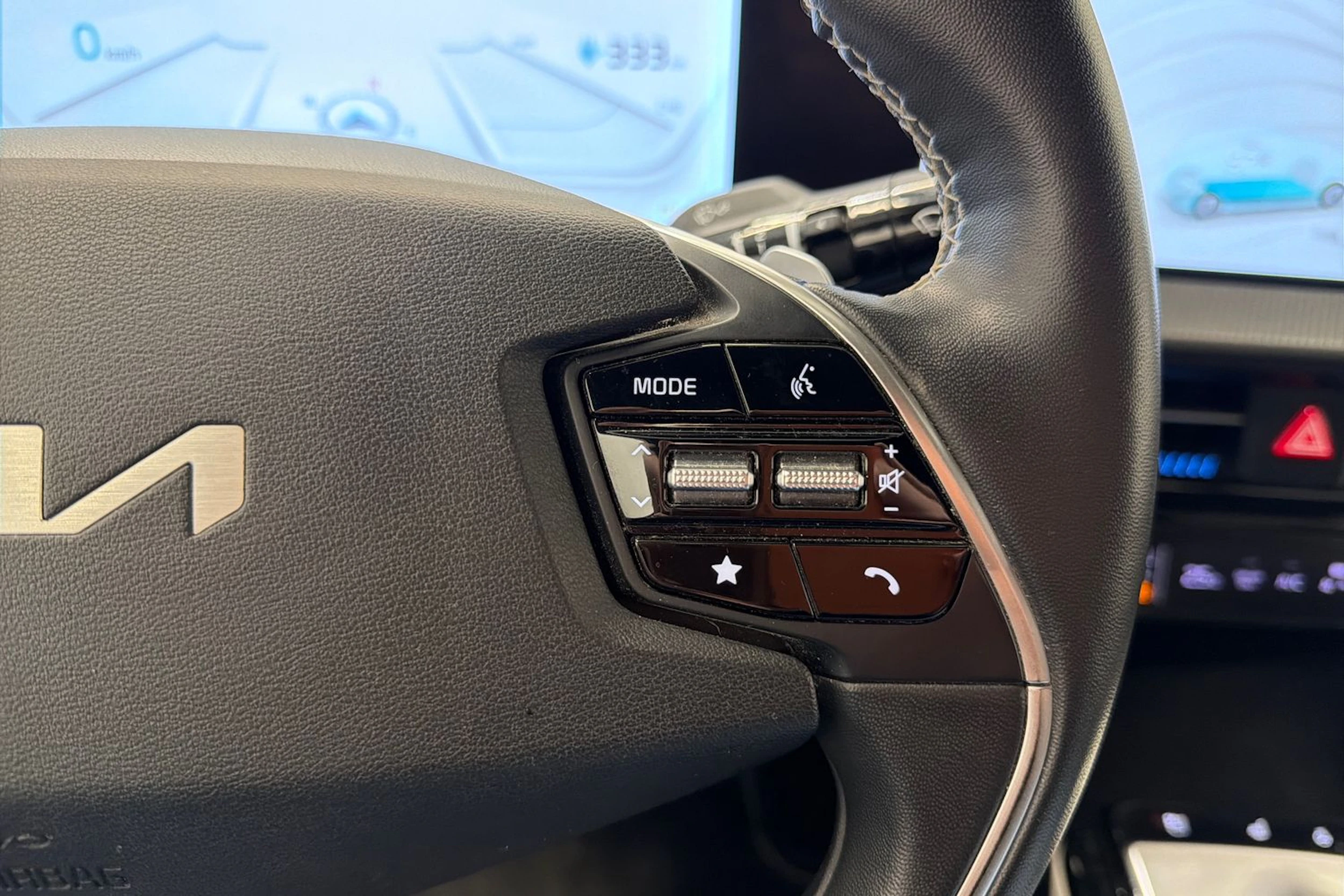 musta Kia EV6 2022 kuva 17.